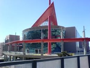 Παγώνουν τα σχέδια ανέγερσης νέων εμπορικών κέντρων