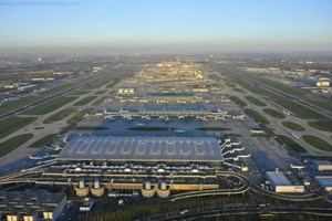 CBI appears to back Heathrow over Gatwick for airport expansion