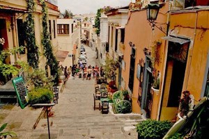 Δεν επεκτείνονται ταβέρνες στην Πλάκα