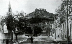 Μηχανή του Χρόνου: Πόσα θα δίνατε το 1932 για ένα σπίτι, σ'αυτόν τον χωματόδρομο της Αθήνας;