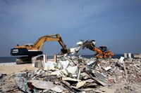 Αχαΐα: Κατεδαφίστηκαν 20 αυθαίρετες κατα...