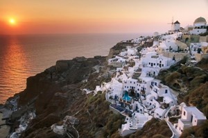 Στον δρόμο της έριδας η Σαντορίνη