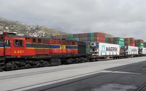 Πρώτη σιδηροδρομική μεταφορά προϊόντων μεταξύ των λιμανιών Πειραιά - Θεσσαλονίκης