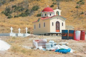 ΥΠΕΚΑ: Άλλη μια τροπολογία για το νεκροταφείο Γλυφάδας